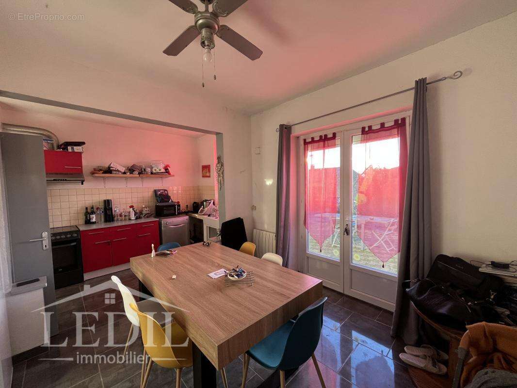 Maison à CASTELNAU-D&#039;AUZAN