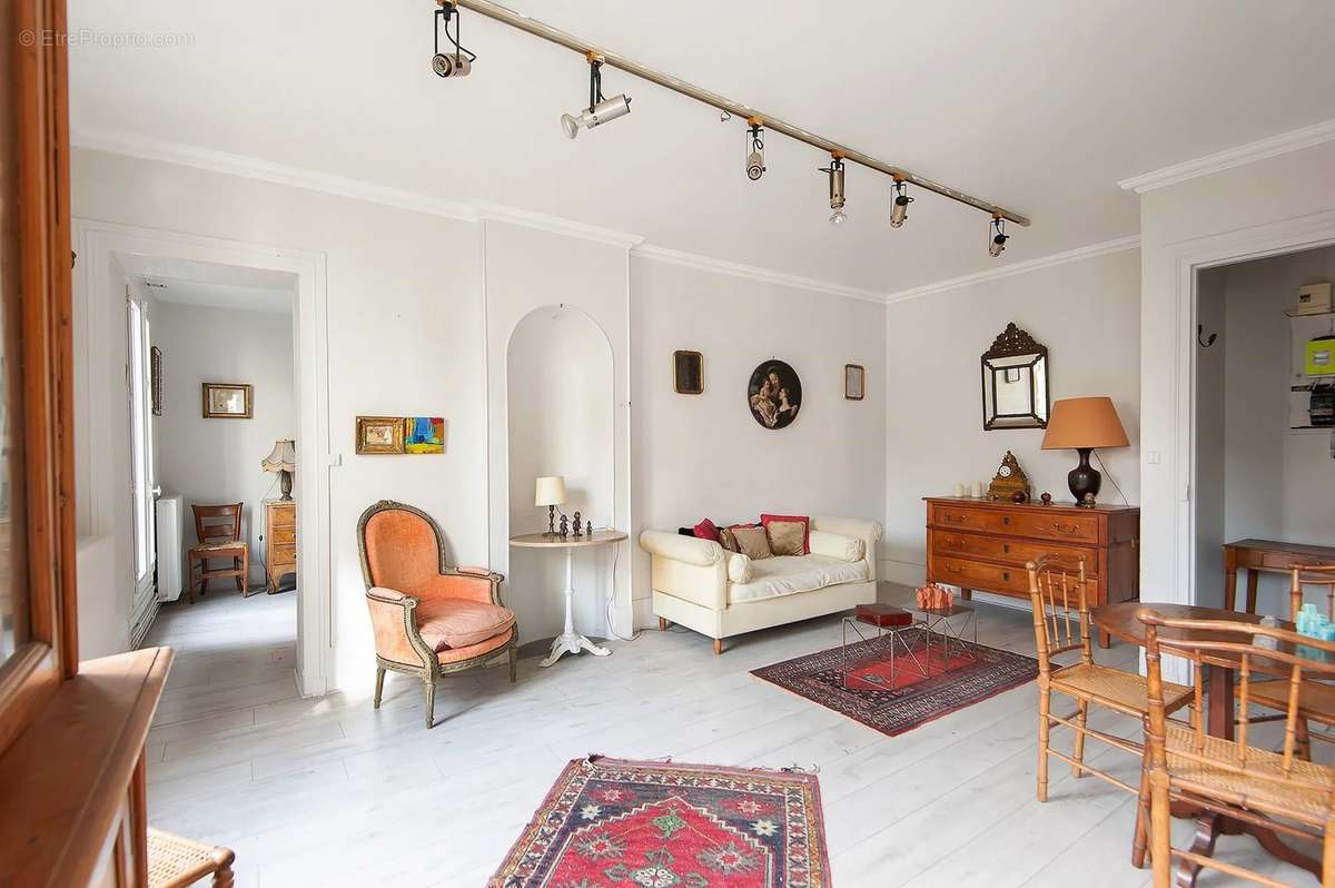 Appartement à PARIS-20E