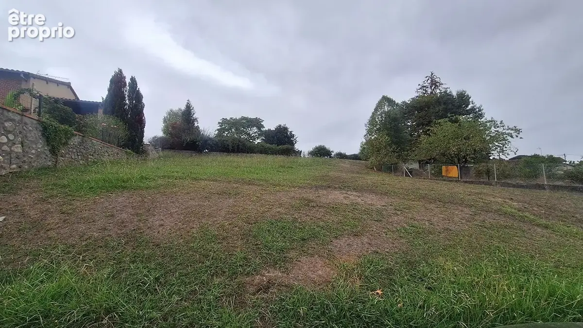 Terrain à MANE