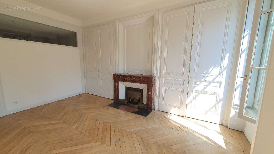 Appartement T3 traversant de 85,39 m2 avec vue exceptionnelle sur la Saône 69009 Lyon - photo 17