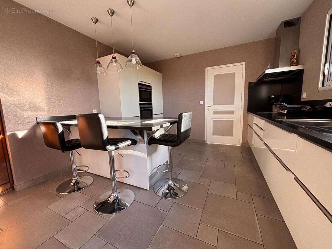 Maison à SAINT-MELOIR-DES-ONDES