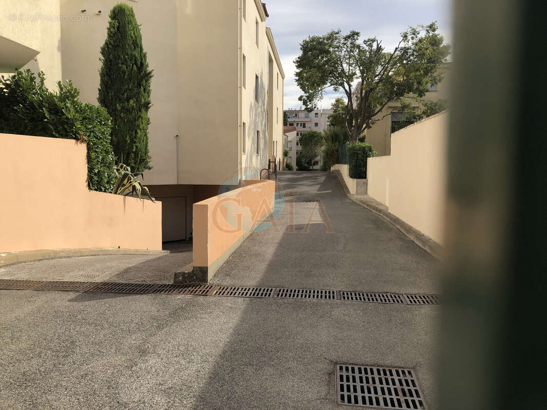 Parking à CANNES
