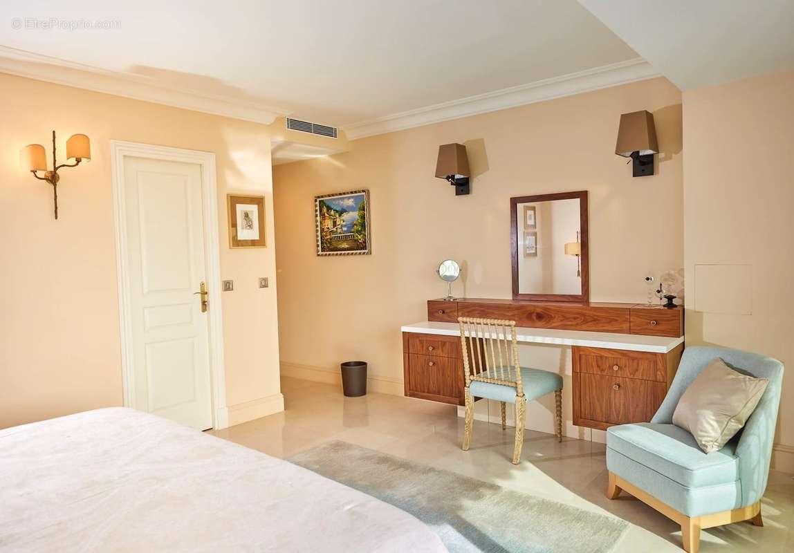 Appartement à VILLENEUVE-LOUBET