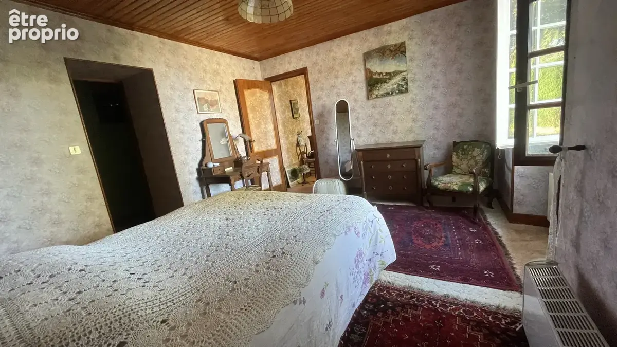 Un trésor de maison de 217 m2 de plain pied, annexes et terrain arboré de 1.8 hectares, Noaillac 33190 - photo 18