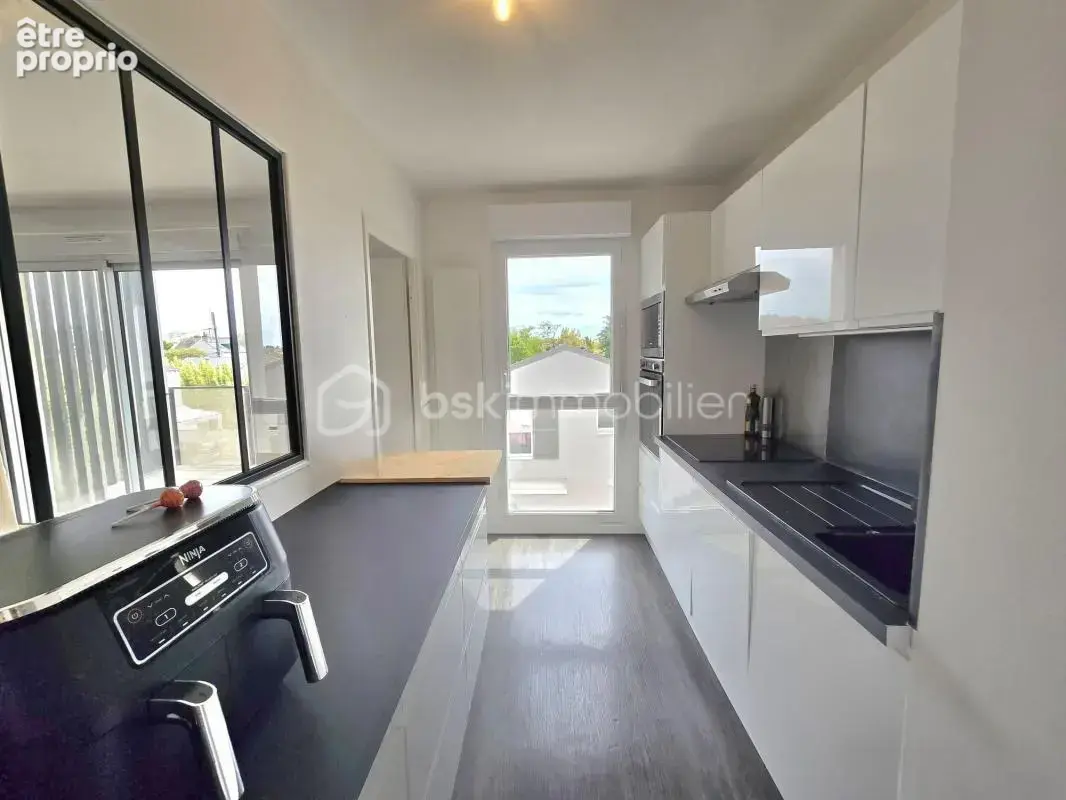 Appartement T4 de 90 m² – Résidence récente, sécurisée, calme et idéalement située - photo 8
