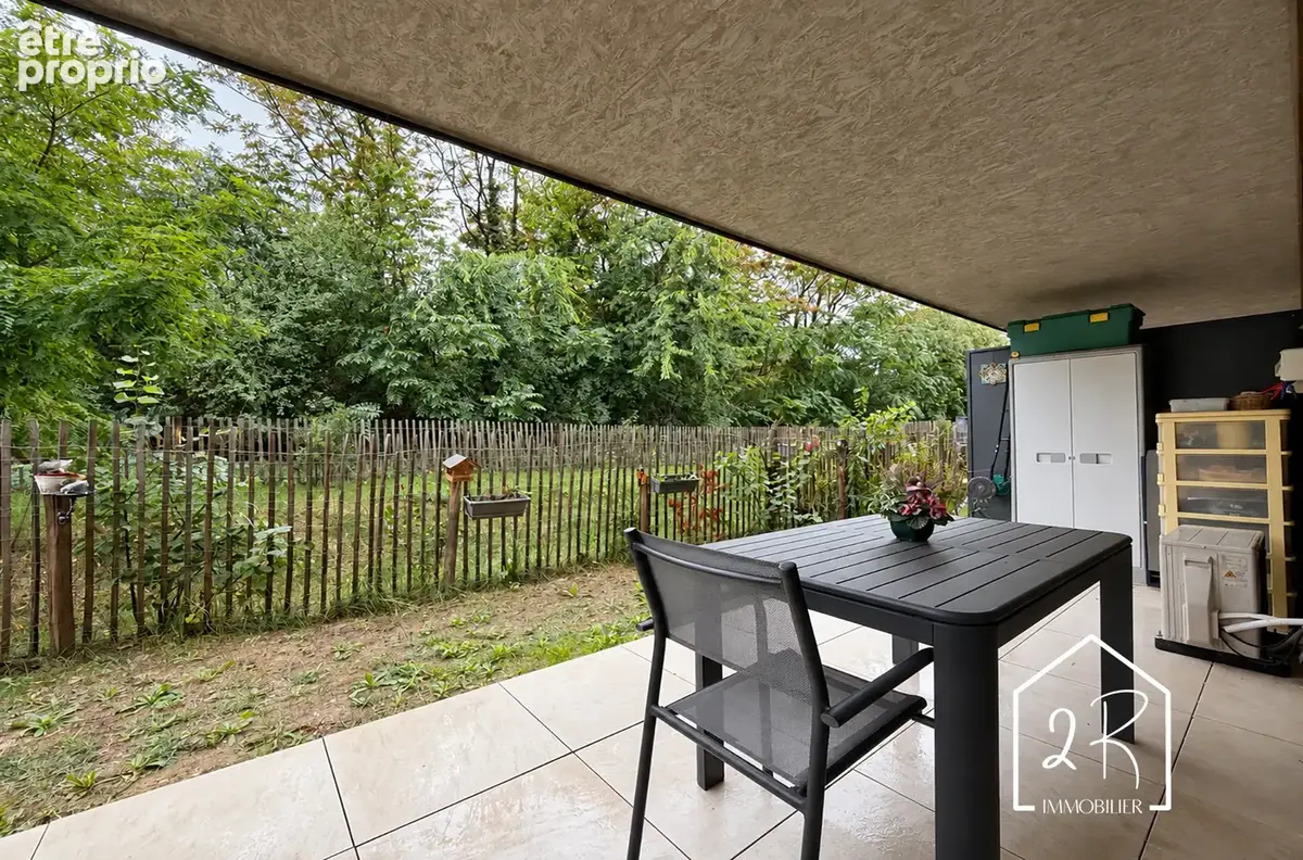 T2 - 42 m2 - rez-de-jardin - parking - photo 2