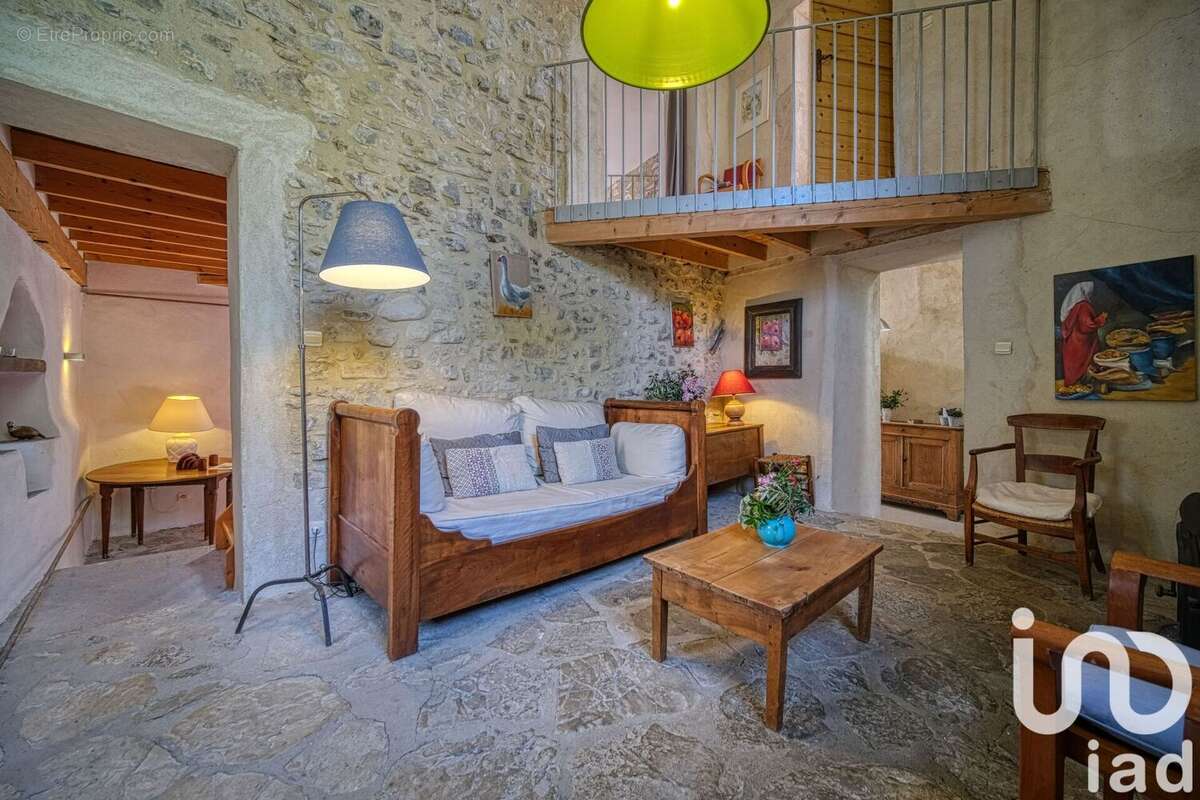 Photo 8 - Maison à MONTCLAR-SUR-GERVANNE