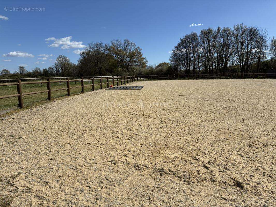 Propriété équestre clé en main avec manège et carrière, 15 - photo 15