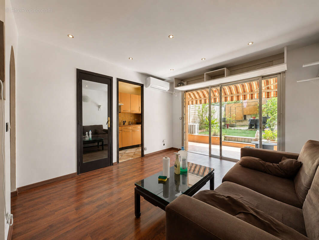 Appartement à ROQUEBRUNE-CAP-MARTIN