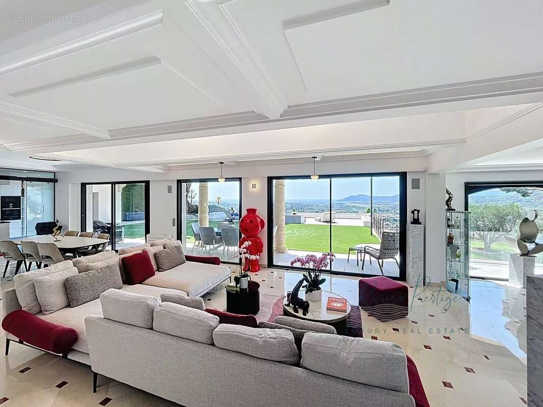 Maison à MOUGINS