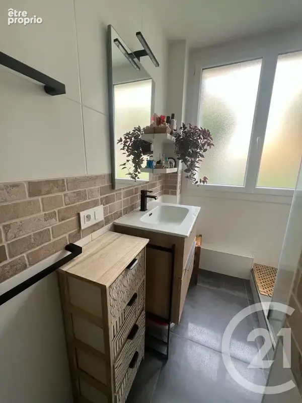 Appartement 4 pièces 72 m² à vendre à Aurillac (15000) - photo 11