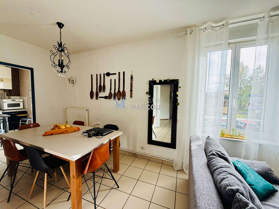 Appartement à SAVIGNEUX