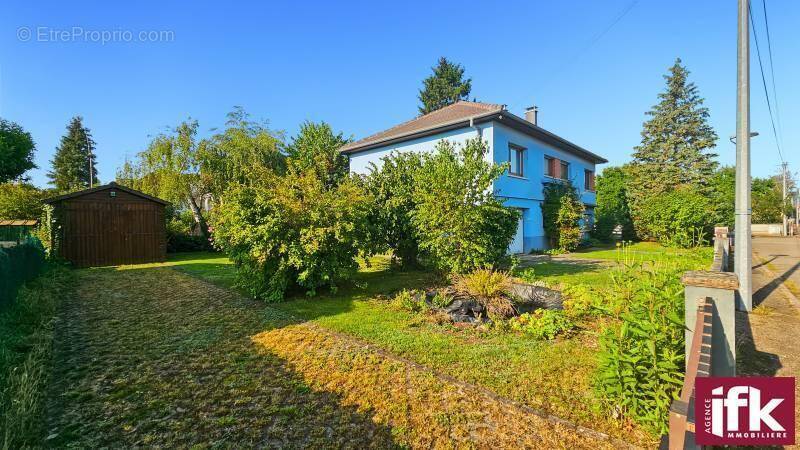 Maison à SAINTE-CROIX-EN-PLAINE