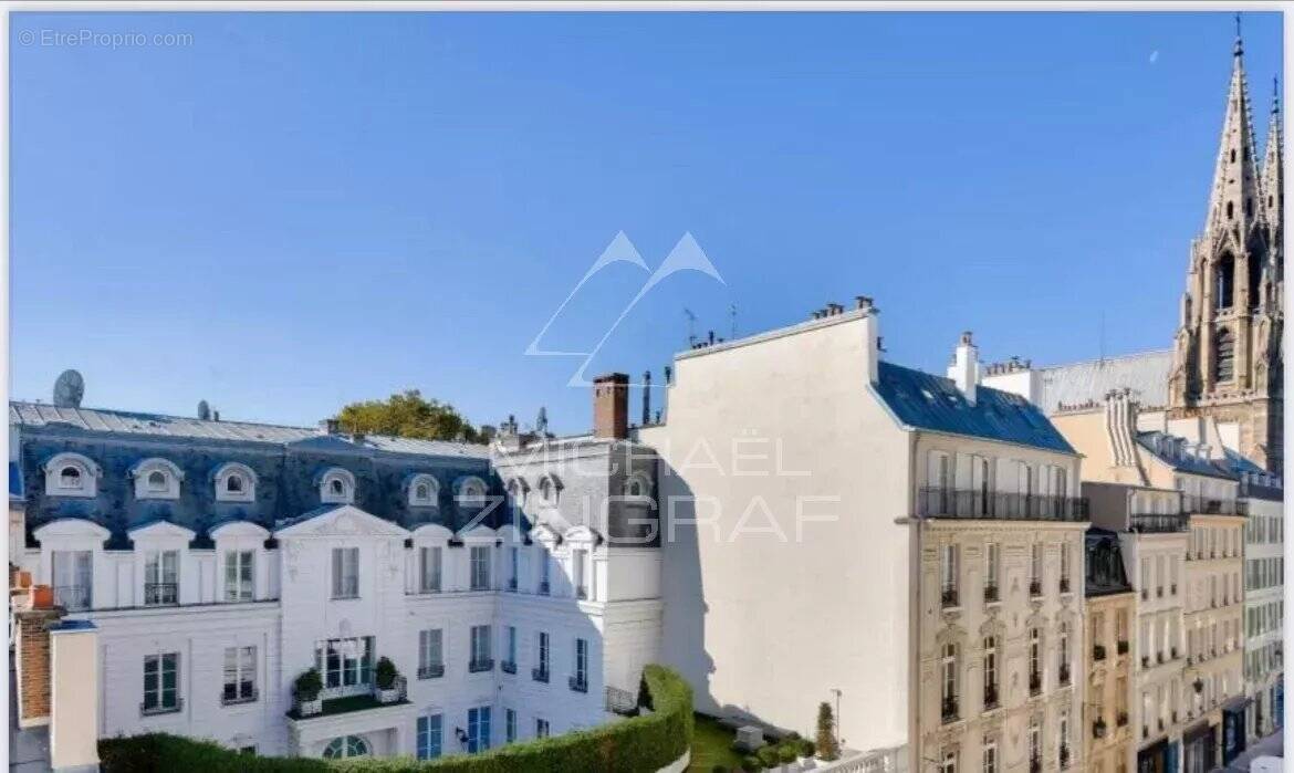 Appartement à PARIS-7E