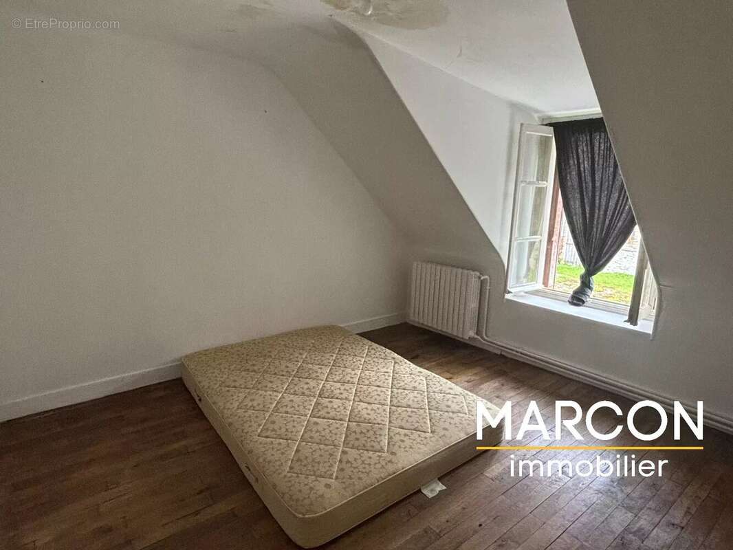 Maison à LE GRAND-BOURG