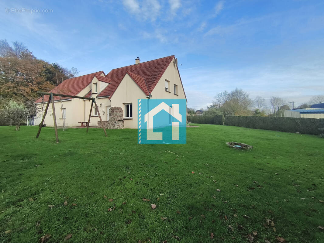 Maison à FOLLIGNY