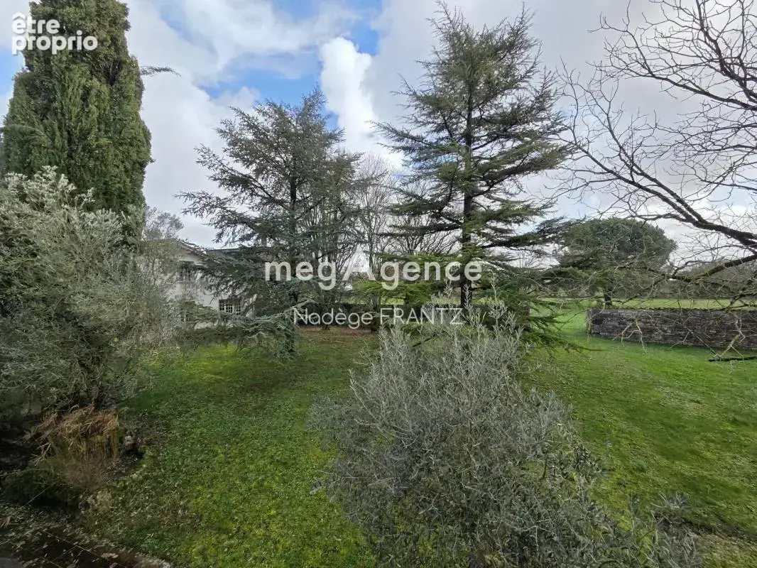 Essouvert (17400) – propriété de caractère avec deux maisons indépendantes, dépendances et terrain de 5 000 m² - photo 20