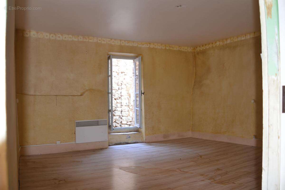 Maison à SAINT-REMEZE