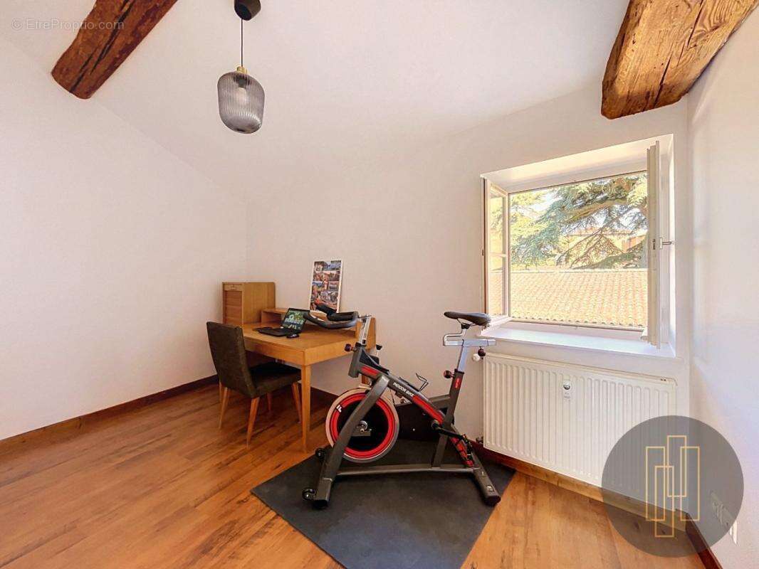 Maison en pierres dorées - 4 chambres avec jardin privatif - photo 12