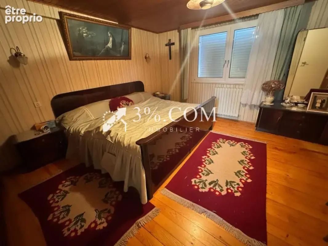 3%COM Maison de ville à rénover avec garage indépendant - photo 8