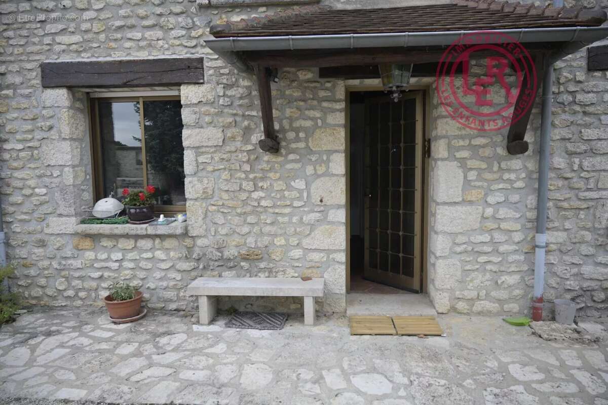Maison à SCEAUX-DU-GATINAIS