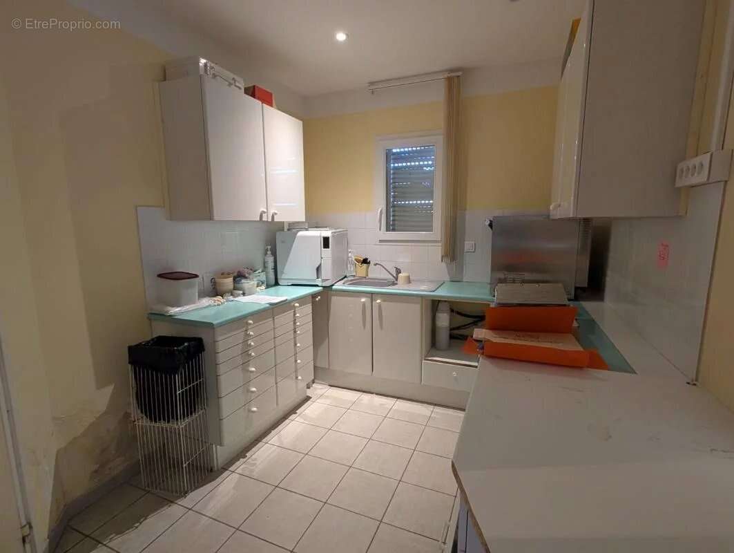 Appartement à BAGNOLS-SUR-CEZE