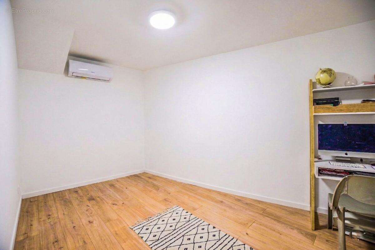 Maison de village rénovée, DPE B et potentiel unique d'espace supplémentaire d'environ 130 m² - photo 10