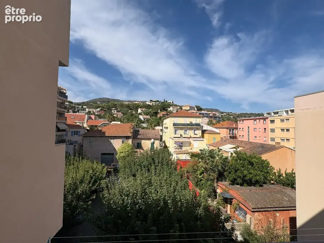 À VENDRE   T4 cabine en plein centre-ville du Lavandou - photo 9