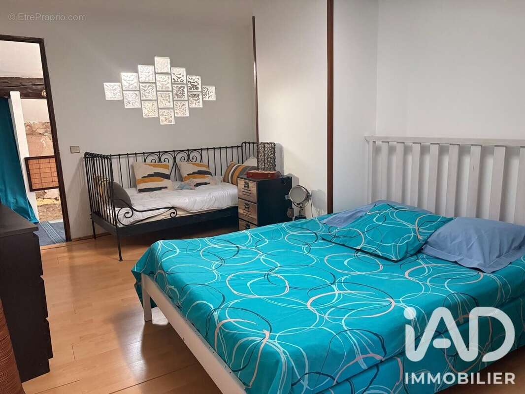 Maison 106 m² à Saint-Genies-De-Fontedit  - photo 6