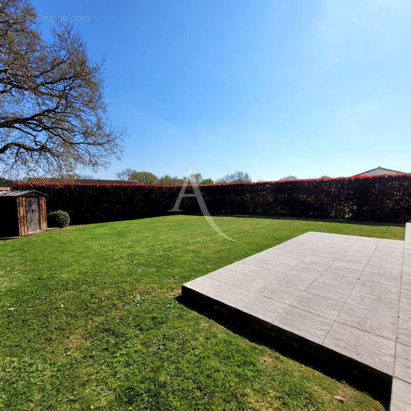 Maison à SAINT-AVAUGOURD-DES-LANDES