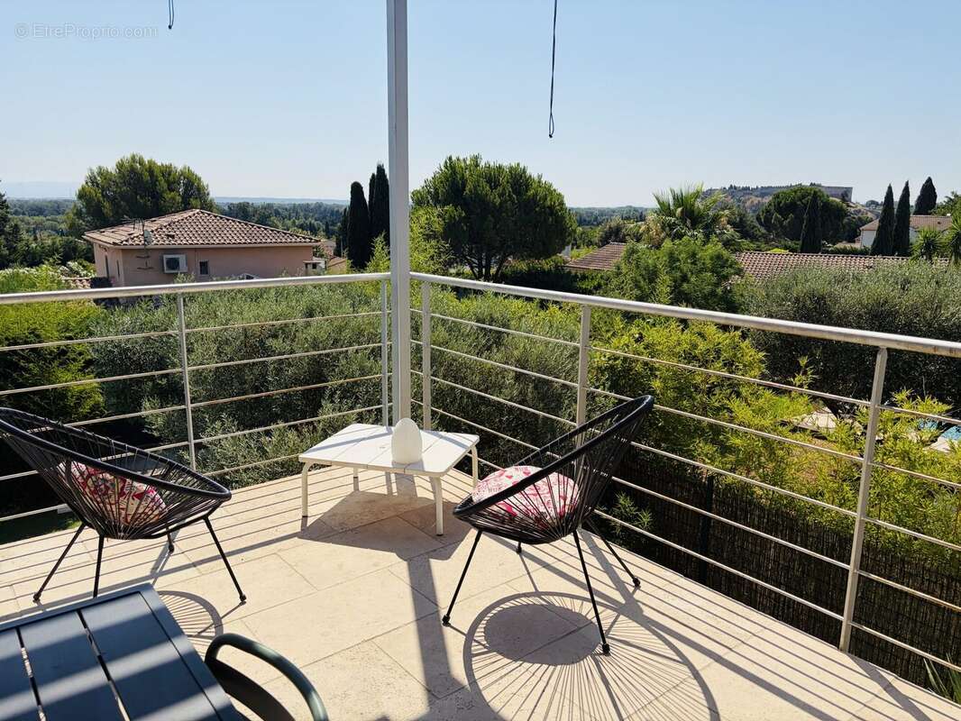 Maison 201 m² à Villeneuve-Les-Avignon  - photo 3