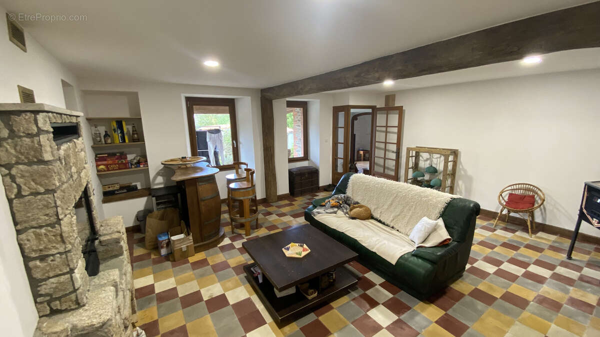 Maison à MONTOURNAIS