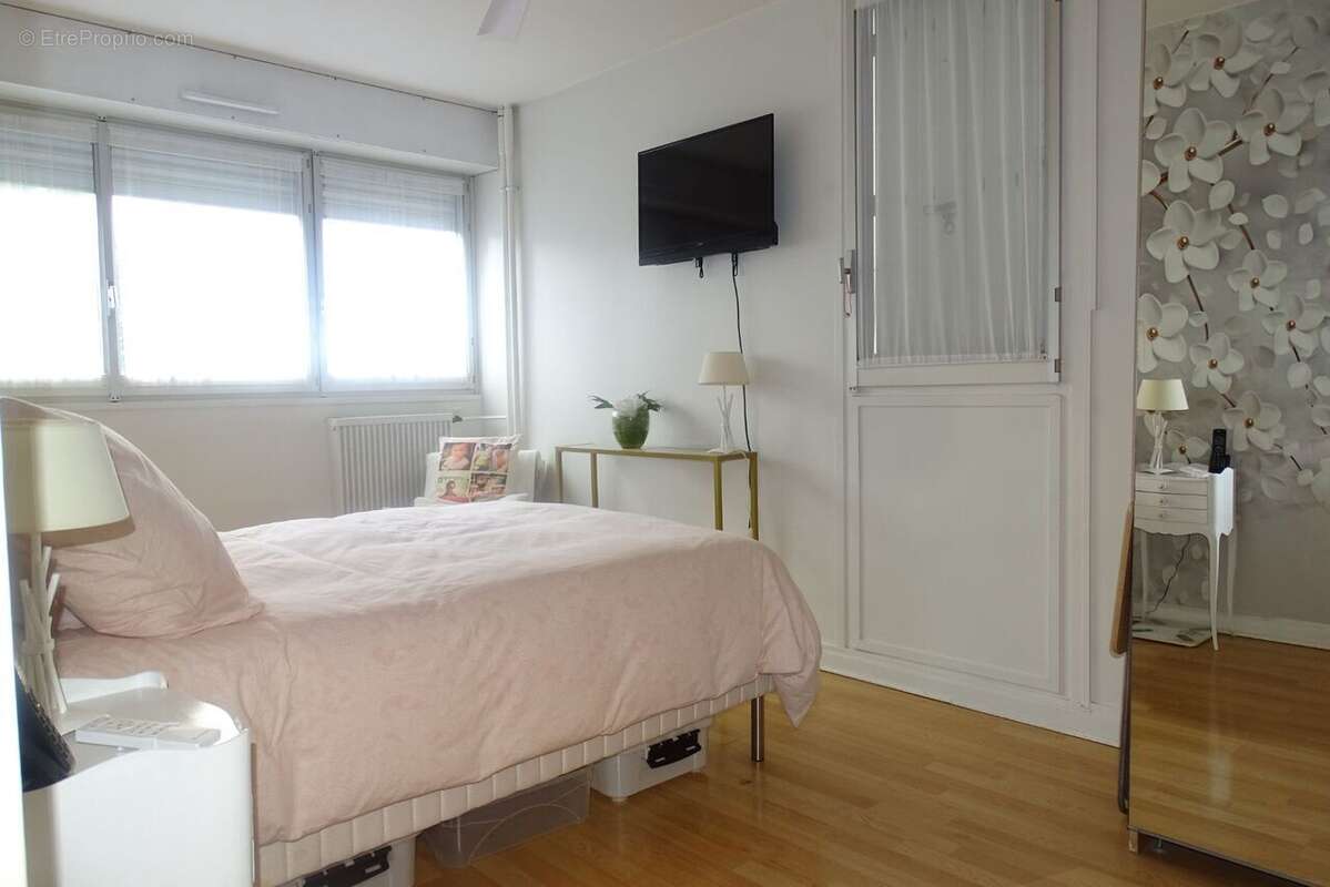 Appartement 81 m² à Creteil  - photo 6