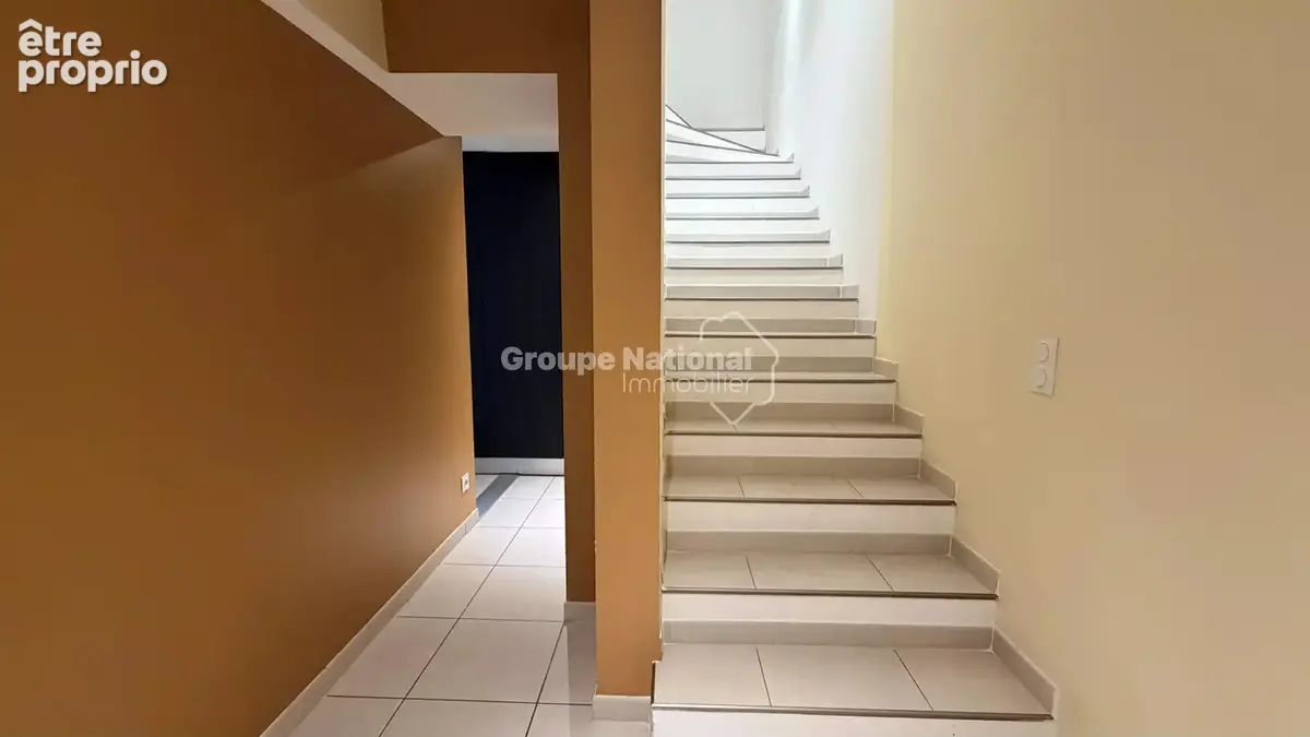 Bedarrides - mas renove en 2016 dans un magnifique parc arbore de 5 810 m² avec piscine,  4 garages - photo 27