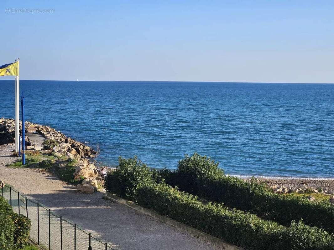 Appartement à VILLENEUVE-LOUBET