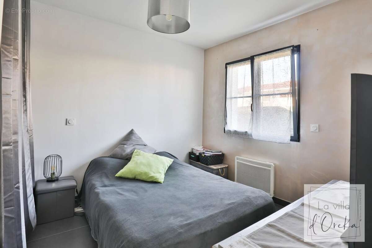 Maison à PARENTIS-EN-BORN