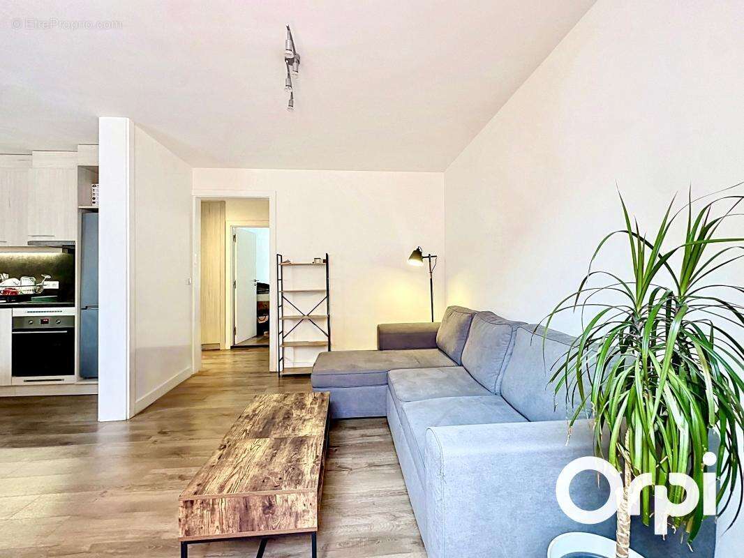 Appartement à SAINT-MARTIN-DU-VAR