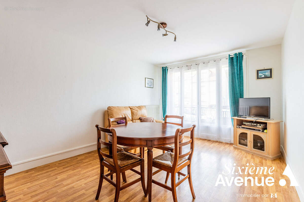 Maison à CHILLY-MAZARIN