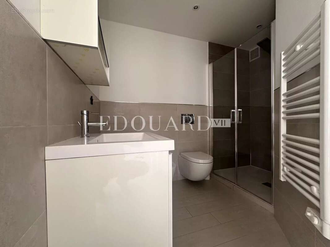 Appartement à ROQUEBRUNE-CAP-MARTIN