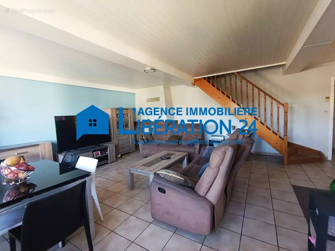 Appartement à SAINT-GENEST-LERPT