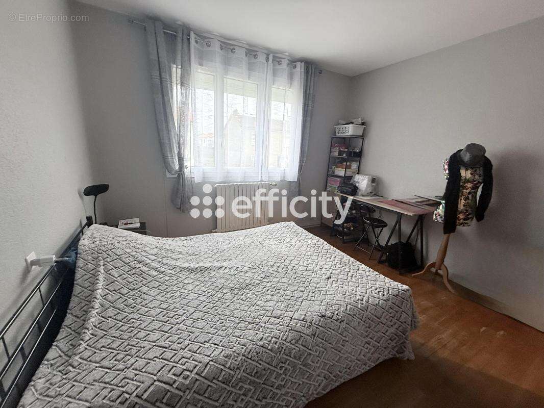 Maison à RUFFEC