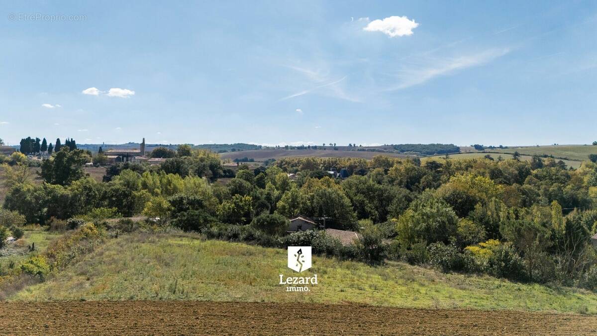 Terrain à SAINT-MICHEL-DE-LANES