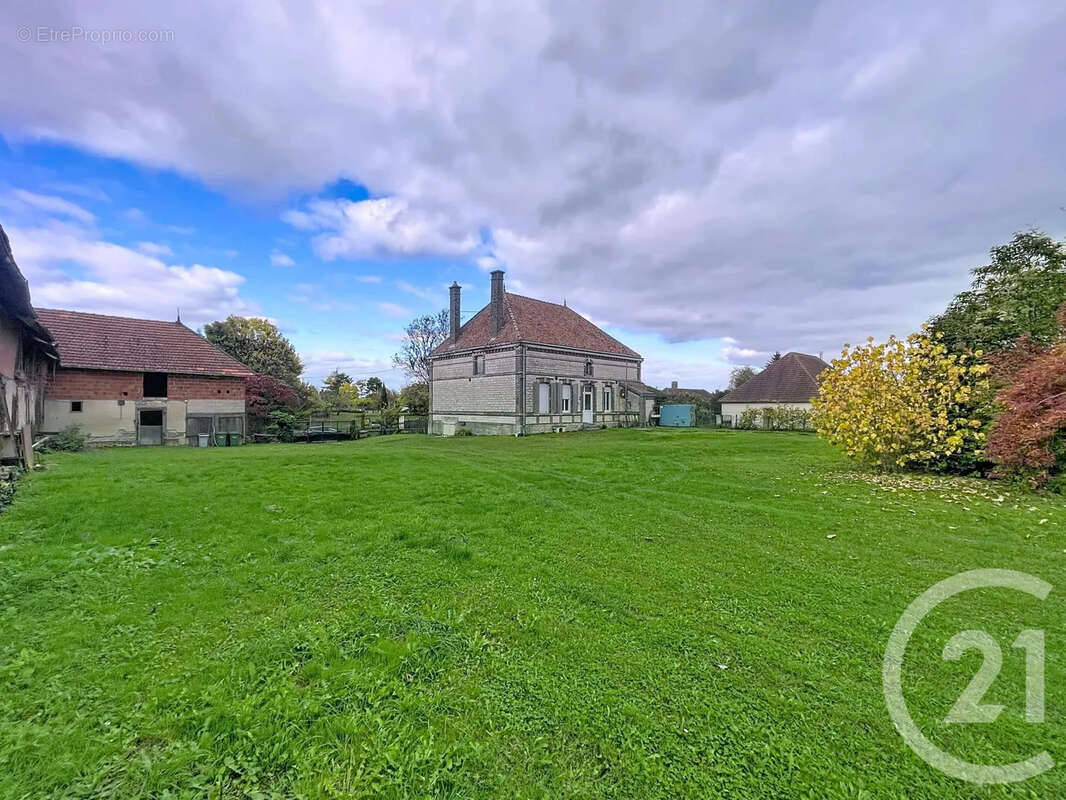 Maison 112 m² à Laines-Aux-Bois  - photo 3