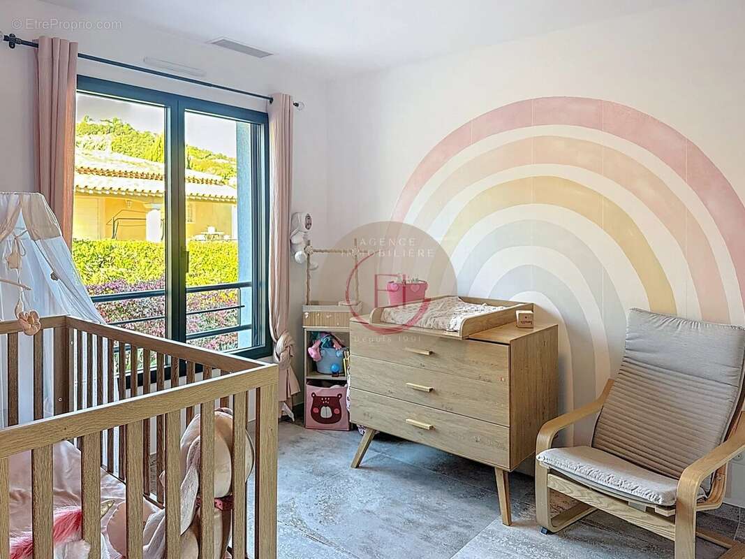 Maison à LES ADRETS-DE-L'ESTEREL