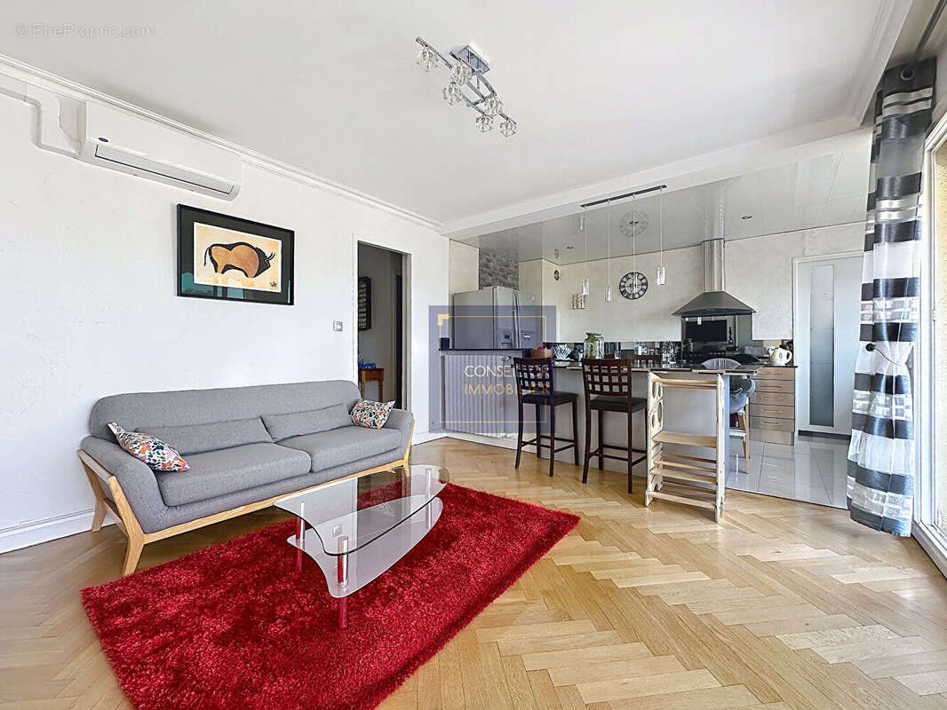 Appartement à OULLINS