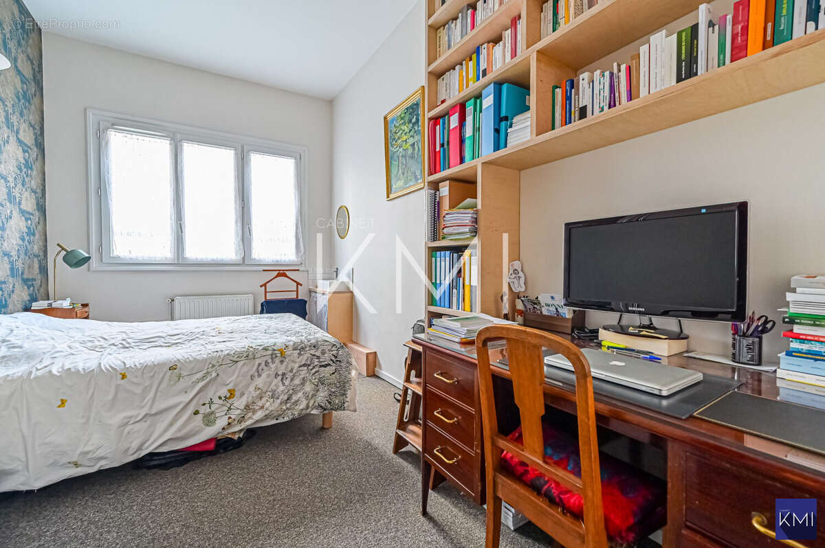 Appartement à PARIS-20E