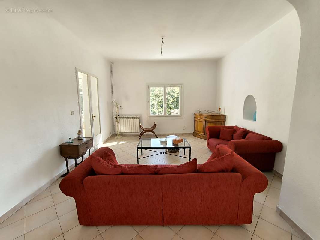 Belle maison de 240 m2 sur terrain de 1200m2 - photo 3