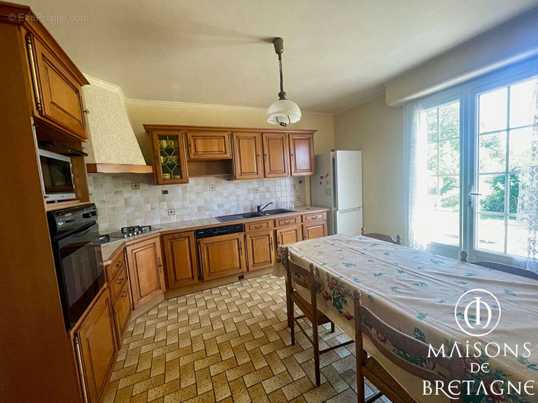Maison et dépendance LE TREVOUX - photo 3