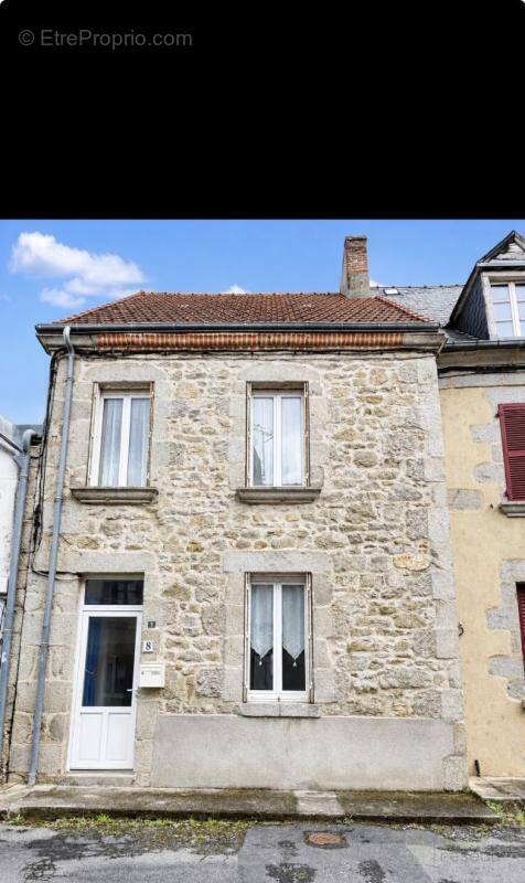Maison à CHENERAILLES