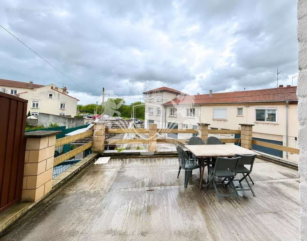 Appartement à PONT-SAINT-VINCENT